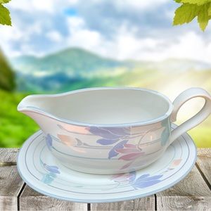Gravy Boat Studio Nova Tender Bloom - Y2325